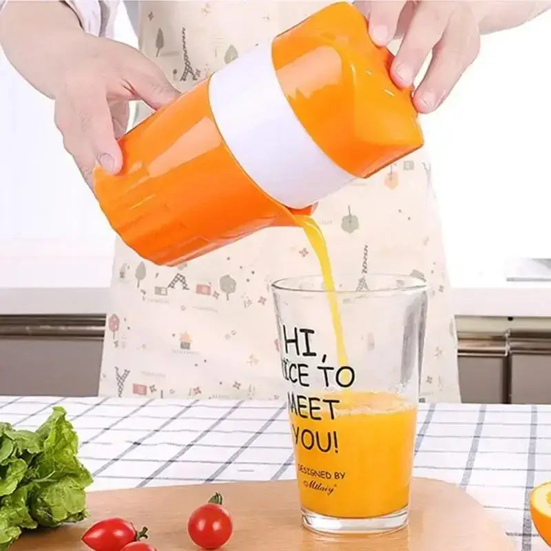 Portable Manual Citrus Juicer for Fresh Juice